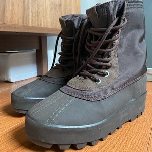 YEEZY BOOST 950 RARE